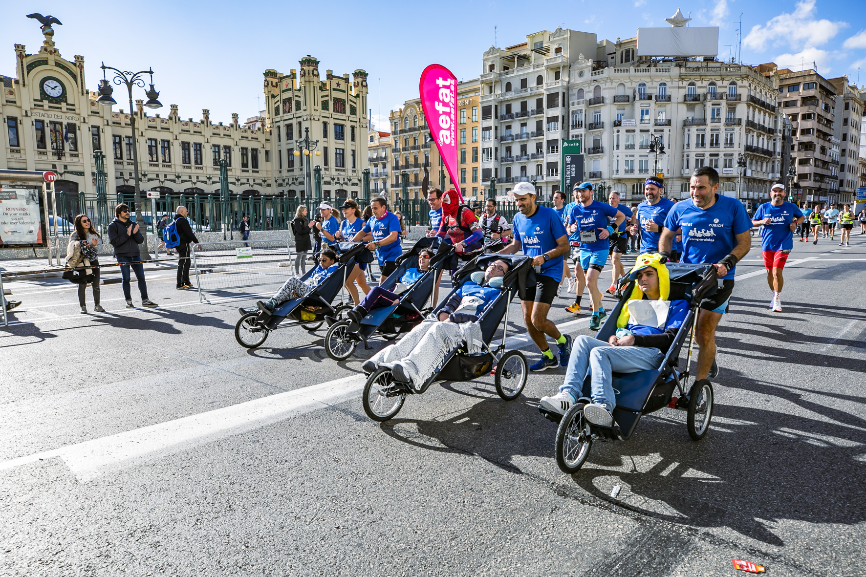 Equipo_Zurich_Aefat_en_Maratón_Valencia_2022_ataxia_telangiectasia_7.jpg